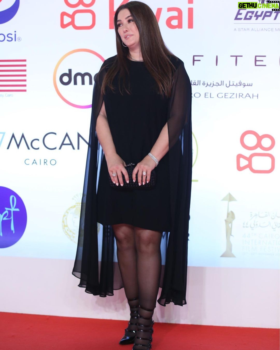 Kinda Alloush Instagram - ❤️❤️ Styling by my very special @yasmineeissa Dress by @ateliermamzi Jewelry by @iramjewelry_ Makeup by @miriamyoussrymakeup Hairdresser @malaksamy_1 @alsagheersalons