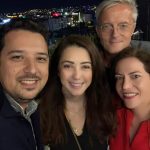 Kinda Alloush Instagram - من سنتين بدأنا رحلة فيلم #نزوح لما سؤدد كعدان صديقة الدراسة والمخرجة السورية الي بعتز فيها بعتتلي النسخة الأولى للفيلم ووقعت بغرامه والسنة الماضية بدأنا عمليات التصوير.. تجربة فيلم ما بتشبه أي تجربة.. عشت كل تفاصيله مع مجموعة من الممثلين والفنانين كنت بغاية السعادة بالتعاون معن وعلى رأسن الصديق سامر المصري.. واليوم تتوجت هي الرحلة بإعلان مشاركة الفيلم بفعاليات مهرجان ڤينيسا السينمائي الدولي.. سعيدة بهالخبر والأهم ان الفيلم يوصل لأكبر عدد من الجمهور يشوفوه ويعجبهم..🙏❤️ Nouzouh’s journey started two years ago when @soudade_kaadan , my Cherished Syrian Director and School friend, sent me the first draft of the screenplay. Immediately, I fell in love with the movie! We started shooting through out last year and the experience was unmatched to say the least! I loved every detail of the project and I was blessed to work with a group of talented artists that truly added to my joy being on set. Today, the journey was awarded by the announcement of participating in the Venice International Film Festival. I’m thrilled with the news and I hope the film reaches a wide array of audiences and hope they enjoy it as much as I did. @soudade_kaadan @labiennale @sameralmasri #nezouhmovie #Nezouh #فيلم_نزوح #labiennaledivenezia #labiennale #kindaalloush