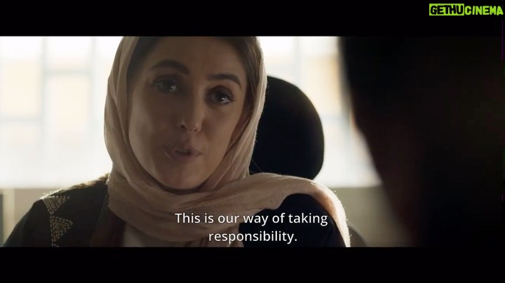 Kinda Alloush Instagram - تجربة استثنائية لا تشبه غيرها رحلة مختلفة وخاصة عشتها مع طاقم فيلم الحافلة الصفراء أعتز بكل لحظة فيها عمل إنساني وحساس أتمنى أن يلمس قلب كل من يشاهده مثلما لمس قلبي من أول صفحات النص الذي كتبته وأخرجته المخرجة الرائعة @wendyjbednarz استمتعت بشدة بالعمل مع نجوم بوليود .. @tannishtha_c @amit.sial وتشرفت بالعمل مع طاقم العمل الرائع ابتداءً من صديقتي المنتجة الرائعة @nadiaeliewat والمخرجة @wendyjbednarz وصولاً لكل فرد من الكاست والكرو لمشاهدة الإعلان الرسمي للفيلم اللينك في البايو What an exceptional, unique ride this was! a special journey unlike any other, one that I will always treasure. YELLOW BUS is a truly humane, raw piece of work, one that I can only hope will touch and impact everyone that watches it the way it touched me when I first read the script, which was written and directed by the wonderful Wendy Bednarz. I enjoyed working with Bollywood stars @tannishtha_c @amit.sial and am honored to have worked alongside such a wonderful cast and crew, and alongside my dear talented friend producer @nadiaeliewat and director @wendyjbednarz To watch the full trailer, check the link in the bio @doganaessa @yellowbusfilm @hiami911