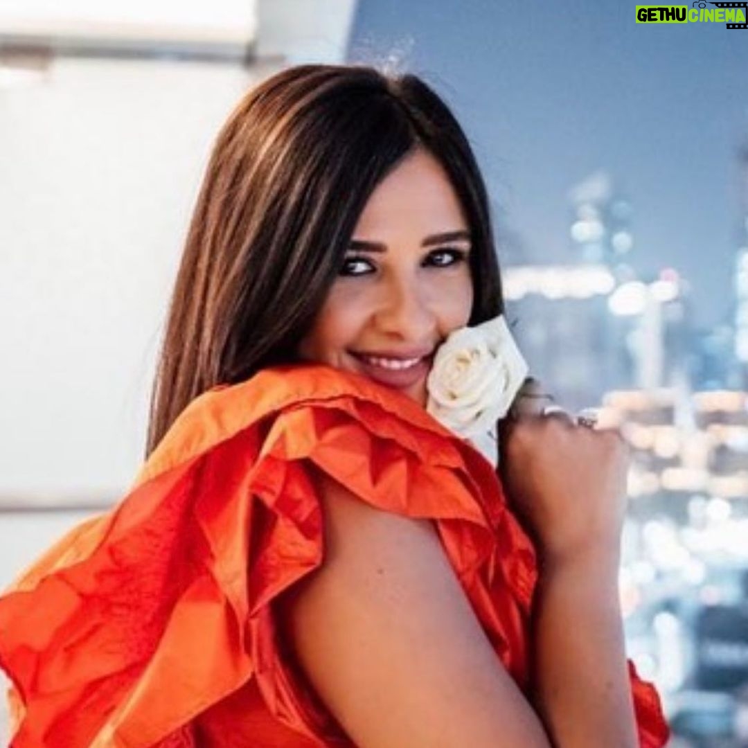 Kinda Alloush Instagram - حبيبتي شغلتي بالنا عليكي.. ربنا يشفيكي ويعافيكي ويقومك بالسلامة ويطمنا ويطمن عيلتك وحبايبك عليكي.. ادعوا لها بالشفاء العاجل ياااااارب ❤️❤️🙏🏻🙏🏻🙏🏻🙏🏻 @yasminabdelaziz_
