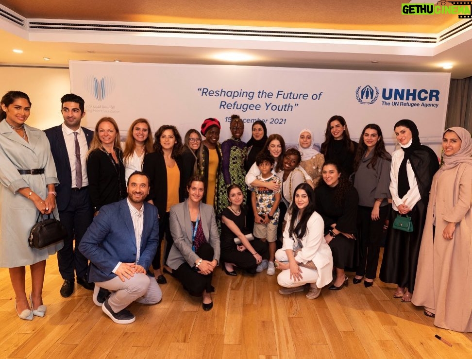 Kinda Alloush Instagram - كل الشكر لأسرتي @unhcr_arabic ولمؤسسة القلب الكبير لدعمهم للطلاب اللاجئين المميزين ومساعدتهم في الحصول على منح دراسية لاتمام تعليمهم الجامعي سعدت جداً بالتحاور مع مجموعة من الطالبات المميزات والاستماع لقصصهم المحفزة والمؤثرة 💙💙💙 A huge thanks to my family @unhcr_arabic and to @thebigheartuae for supporting the refugees special students through DAFI the higher education program I was lucky to moderate the panel (reshaping the the future of refugee youth) in Dubai and to discuss higher education topic with the very special ladies and to hear their inspirational and motivational stories #dubai🇦🇪 #expo2020 #unhcr #aiminghigher #15by30 #refugees #supportingrefugees #bigheartfoundation