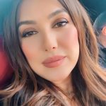 Kinda Alloush Instagram - لما جيت انزل الصورة اكتشفت انها أول صورة ب 2023 🤦🏻‍♀️ وهذا والله تقصير كبير.. بس والله الأمومة والمسؤوليات هي السبب بس بوعدكم اتنشط وصير نزل صورة كل شهر 😃😃 وكمان فوق هاد شكلي نعسانة.. 😴 اعذروني 😊
