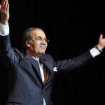 Kinda Alloush Instagram - (إِنَّا لِلَّهِ وَإِنَّا إِلَيْهِ رَاجِعُونَ) البقاء لله في النجم العملاق العظيم بفنه وأخلاقه واحترامه وثقافته #محمود_ياسين خالص التعازي لأهله وأسرته ومحبيه 💔🙏🏻🙏🏻