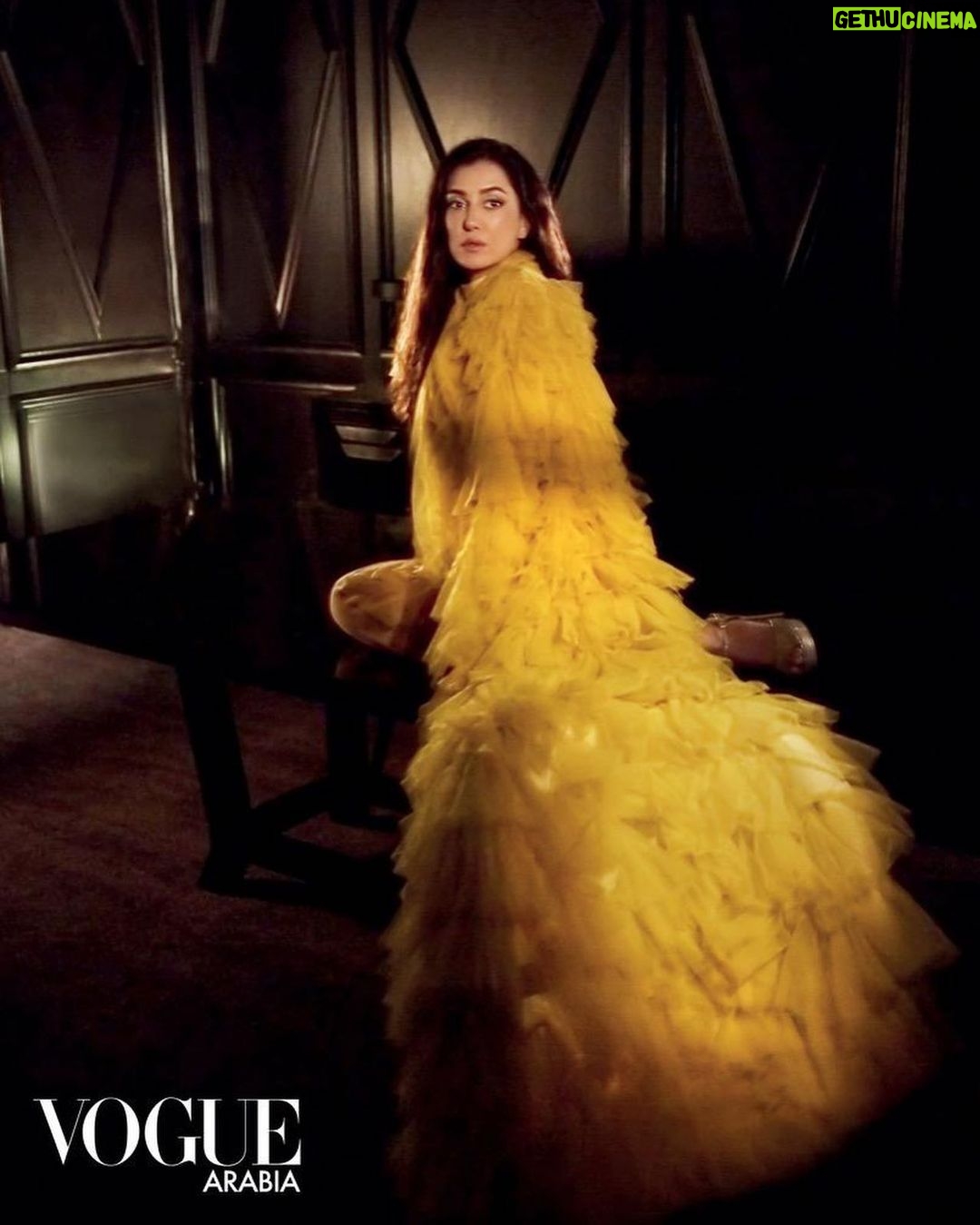 Kinda Alloush Instagram - Learning to ignore things is one of the greatest paths to inner peace.. ๐๐ค @voguearabia #octoberissue #kindaalloush #ููุฏุฉ_ุนููุด Editor in Chief @mrarnaut Photo credit to @aminazaher Styled by @yasmineeissa First outfit by @honaydaofficial ๐ Black Dress by @doniaashrycouture ๐ค Gloves @manokhi ๐งค Makeup by @donia_sedky Hair styling @haithamdahab00 Location @stregiscairo Interview @nadineelchaer @mad_solutions