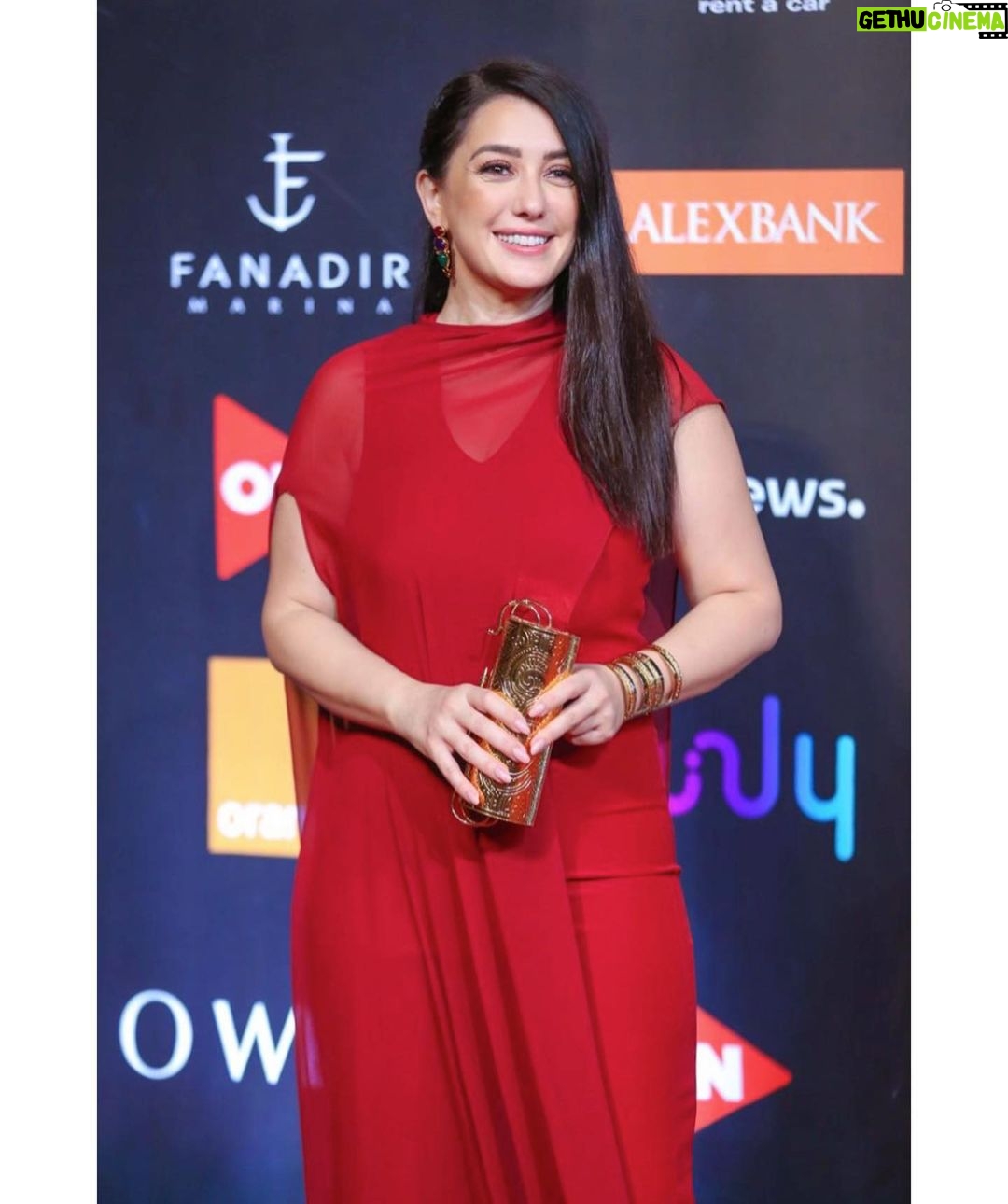 Kinda Alloush - 114.3K Likes - ❤️❤️
Styling by @yasmineeissa
Designer @doniaashrycouture
Jewllery @lailawahbajewelry
Makeup by @by_maiayman
Photo credit to @karim_abdelaziz_photography
Hairdresser @haithamdahab00
#Gff20 @elgounafilmfestivalofficial