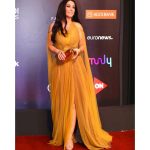 Kinda Alloush Instagram - 💛💛💛💛 ‏@elgounafilmfestivalofficial #gff20 ‏Styling by @yasmineeissa ‏Dress by @hassidrissofficial ‏Makeup @by_maiayman ‏Jewelery by @dimajewellery ‏Photography @mongiphg ‏Clutch by @okhtein ‏Hairdresser @haithamdahab00 represented by ‏@mad_solutions