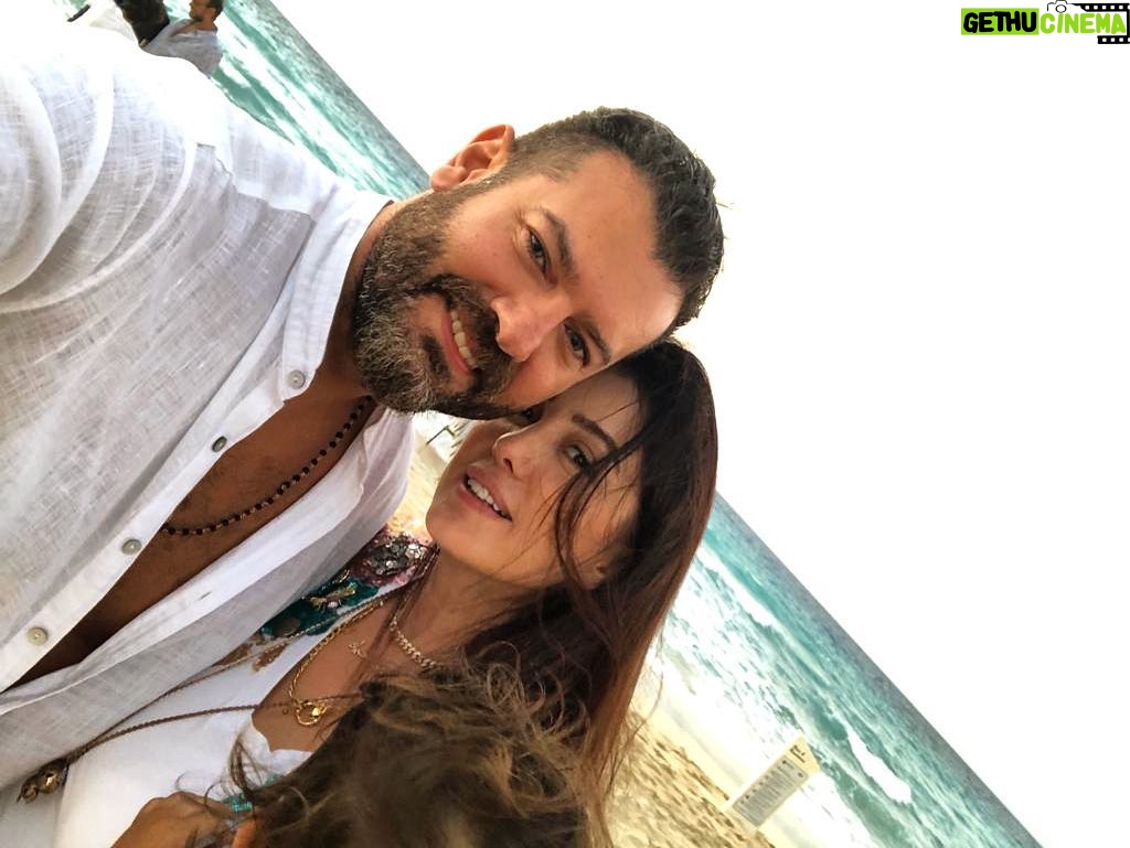 Kinda Alloush Instagram - with my ❤️ @amryoussefofficial 🥰🥰☀️☀️🏖🏖 @galamboeg #كندة_علوش