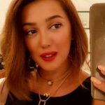 Kinda Alloush Instagram - قصير وفاتح ولا طويل وغامق ؟؟ 🤔💇🏻‍♀️💇🏼‍♀️ #throwback (صورة قديمة ) #كندة_علوش