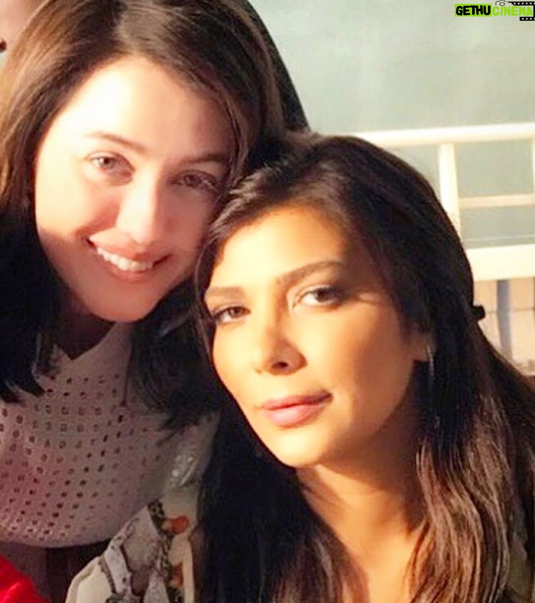 Kinda Alloush Instagram - بعيدك بتمنالك الله يفرح قلبك.. متل مابتفرحي قلب كل الي حواليكي ومايحرمك لحظة من السعادة والحب والنجاح وراحة البال والناس المحبين.. 🎂🎂🙏🏻🙏🏻❤️❤️😘😘😘😘😘@assala_official
