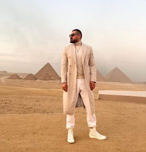 Kinda Alloush Instagram - الله على جمال الأهرامات وعظمة الأهرامات وروعة الأهرامات.. وشياكة الأهرامات.. طول عمري بعشق الأهرامات 😉🥰❤️❤️❤️