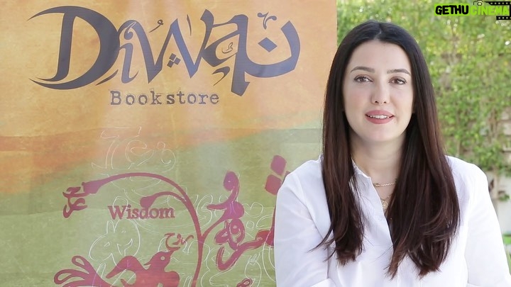 Kinda Alloush Instagram - كل سنة وانتو طيبين ورمضان كريم ويارب تكونوا جميعاً بألف خير في الوقت الصعب الي احنا بنمر بيه القراءة ليها دور عظيم بإنها تسلينا وتوعينا وتملى وقتنا بمعلومات مهمة عشان كده اطلقنا انا وديوان حملة #ديوان_كندة عشان نخلي الحصول على الكتب ممتع وسهل ومش مكلف وعشان نساهم من خلال الحملة دي ومعاكم بفعل الخير ديوان_كندة مبادرة كندة علوش مع مكتبة ديوان: جاوب على سؤال كندة و ديوان و احصل علي خصم 50% على اي كتاب او منتج من اختيارك متوفر في فروع ديوان مع توصيل مجاني داخل القاهرة و الاسكندرية فقط. - سيتم نشر الاسئلة يومي الأثنين والخميس في story انستجرام على الحساب الخاص بكندة والحساب الخاص بديوان على انستجرام. - تكتب الاجابات في صورة رد على الـ story في حساب كندة أو حساب ديوان خلال ٢٤ ساعة من نشر السؤال .. أي إجابات أخرى لن يتم الالتفات لها. - سيتم اختيار ثلاثة فائزين بشكل عشوائي لكل سؤال من بين الإجابات الأصح والأدق. - يتم اعلان الفائزين في story على حساب كندة وحساب ديوان علي انستجرام يومي الأربعاء والسبت ويتم التواصل معهم من قبل ديوان عن طريق رسالة مباشرة. ٢٠٪ من المبلغ المدفوع يتم التبرع بها: لجمعية مصر الخير و لعربية الحواديت. نشكر شركة سبيدكس لدعمها المبادرة. #diwan #diwanbookstore #bookdelivery #reader #read #reading #library #books #readingtime #stayhome #staysafe #besafe #stayhomestaysafe @diwan_bookstore @mad_solutions #ديوان_كندة #كندة_علوش #مكتبة_ديوان #Diwan_Kinda #StaySafe #StaySafe #diwanbookstore