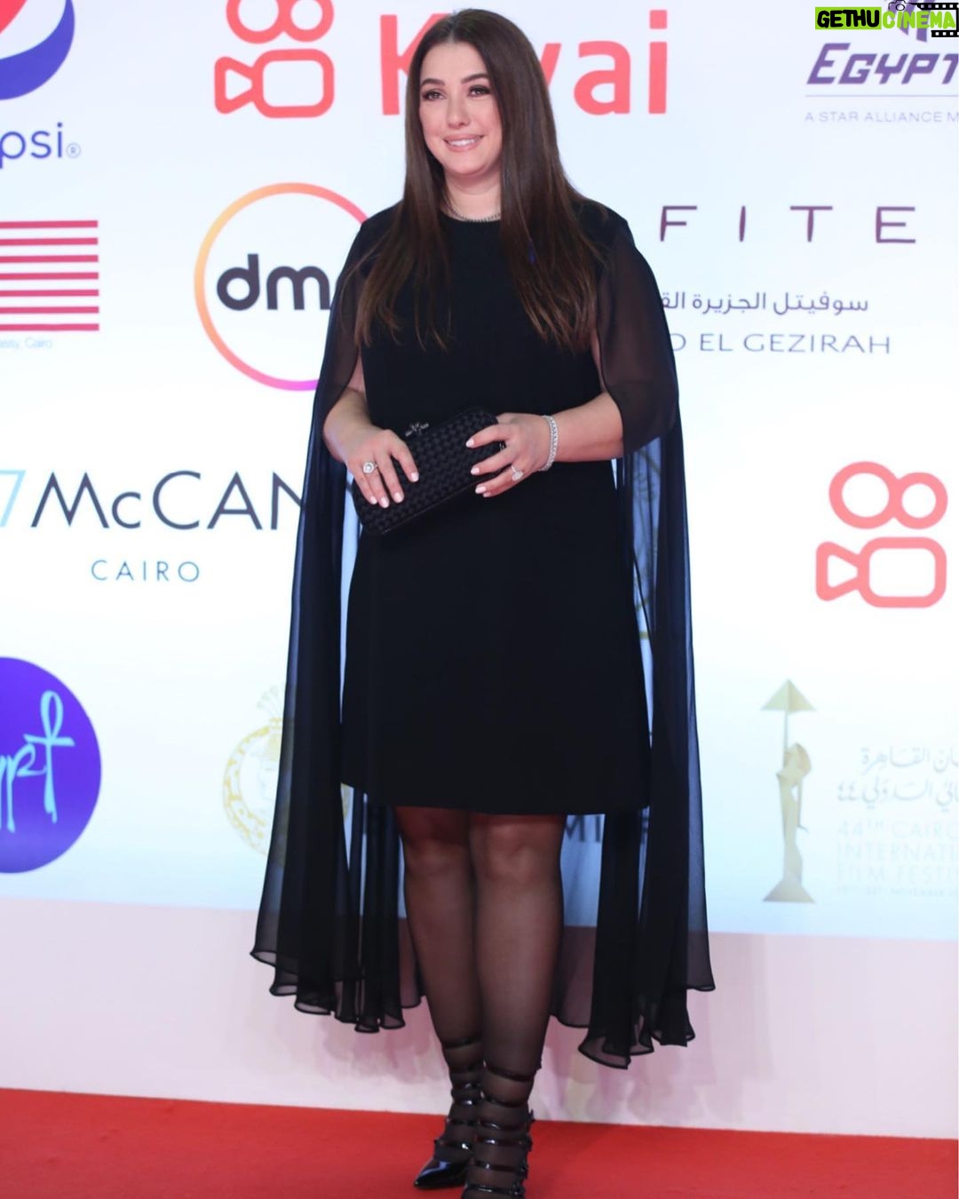 Kinda Alloush Instagram - ❤️❤️ Styling by my very special @yasmineeissa Dress by @ateliermamzi Jewelry by @iramjewelry_ Makeup by @miriamyoussrymakeup Hairdresser @malaksamy_1 @alsagheersalons