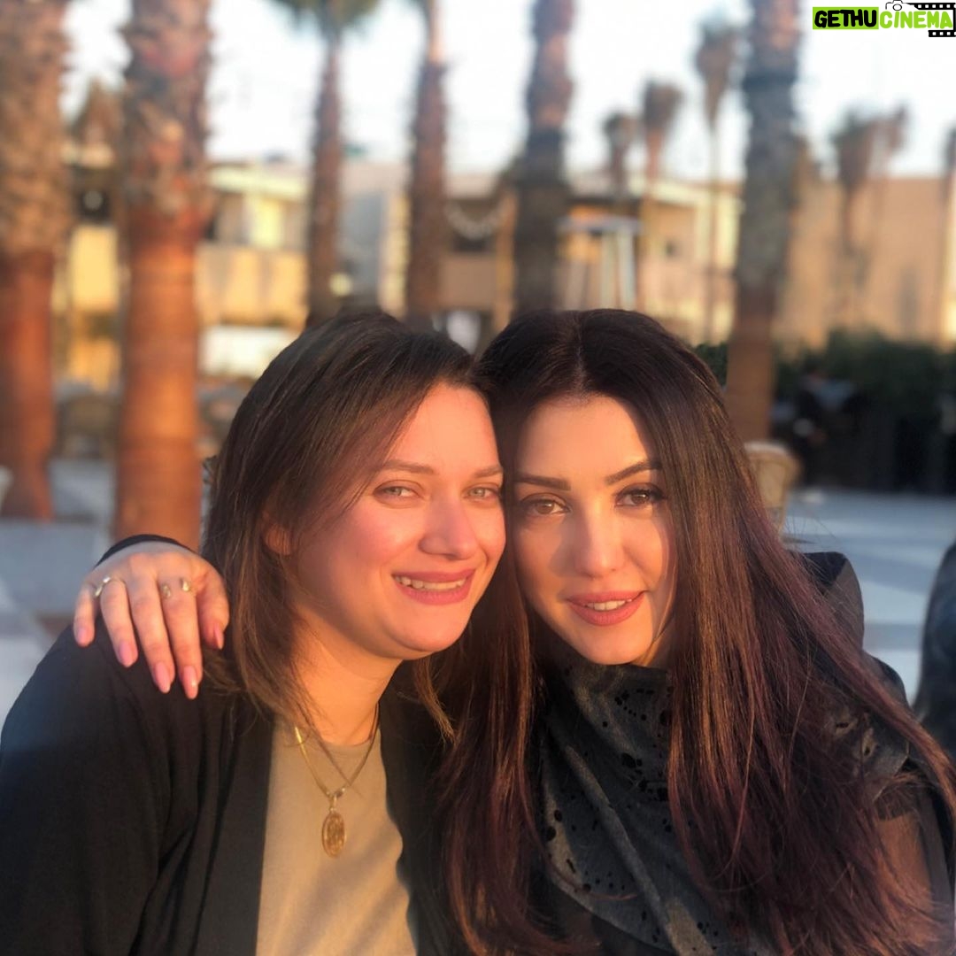 Kinda Alloush Instagram - You are a gift to everyone around u.. and am lucky to have in my life as a sister a best friend and a great aunt to my daughter.. may god keep your smile and bless your beautiful family and may all your wishes come true 🎂🎂🥰🥰🎊🎊🎉🎉😘🥰🧚♀️🧚♀️💥💥💥💥