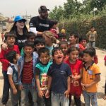 Kinda Alloush Instagram - ‎لما بتحاول من قلبك ترسم الضحكة على وجوهن وتمنحن ولو لحظات من السعادة من خلال دعمك ومحبتك واهتمامك ومساعدتك.. هي السعادة رح تنعكس على حياتك لوقت الطويل من بين اللاجئين أبطال حقيقيين تحدوا كل الظروف الصعبة وعملوا إنجازات بمجالات مختلفة.. وقدموا مساعدات كبيرة للاجئين وللمجتمعات المضيفة علينا دعمهم فلتكن رسالتنا في يوم اللاجئ العالمي هذا العام أن لكل منا دور ولكل بادرة مهما كانت بسيطة أثر ايجابي 👦🏻👦🏽👦🏾💙💙💙💙💙💙 #worldrefugeeday #withtherefugees #يوم_اللاجئ_العالمي #يوم_اللاجئ #مع_اللاجئين @unhcr_arabic @voiceswithrefugees @unhcregypt