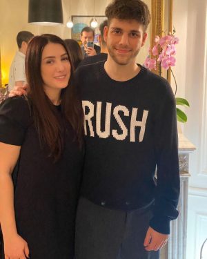 Kinda Alloush Instagram - A Paris avec la famille ❤️❤️❤️
ولاد خالي الصغار صارو اطول مني 🤦🏻‍♀️🤦🏻‍♀️