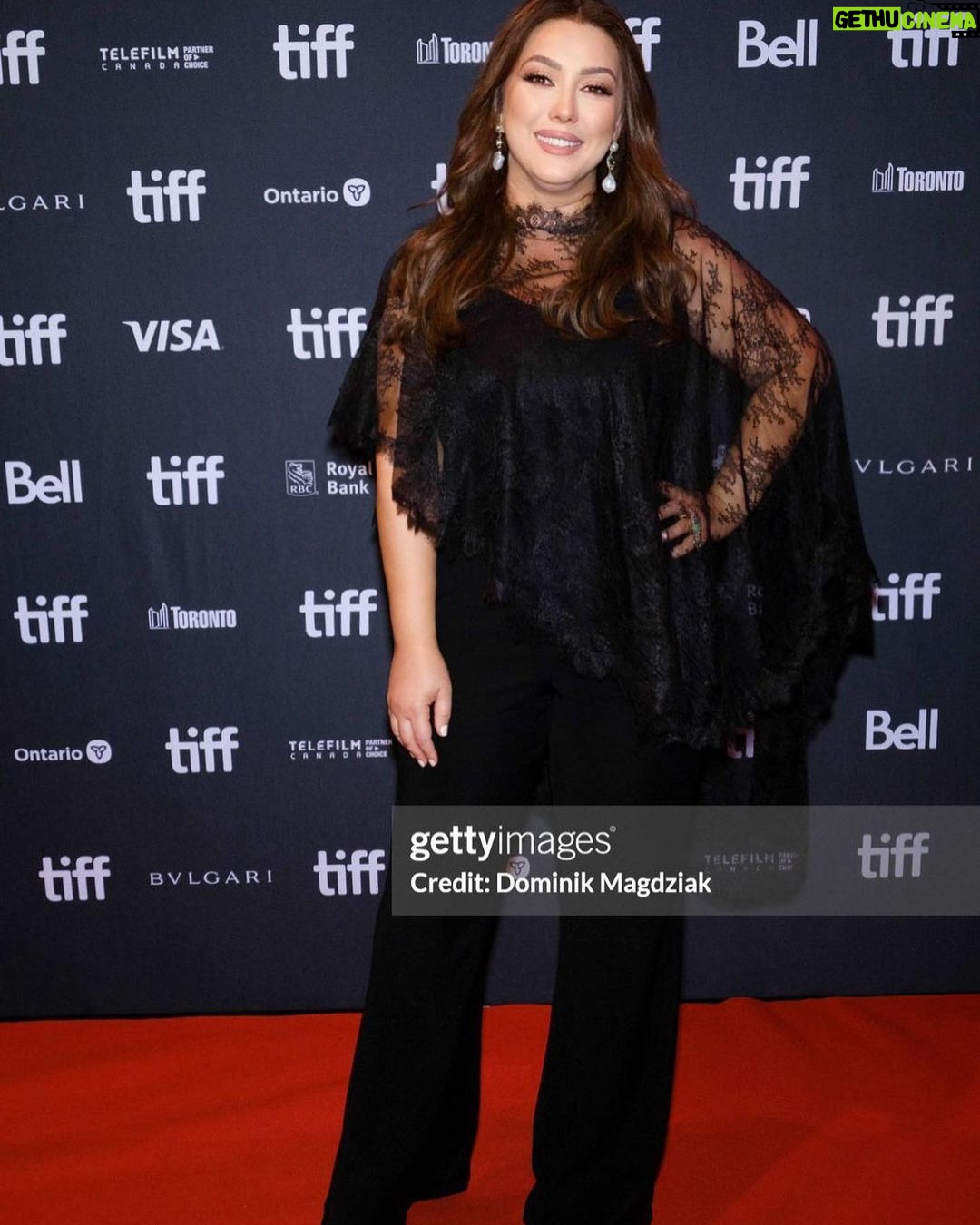 Kinda Alloush Instagram - ❤️❤️❤️ On the red carpet of our movie @yellowbusfilm at the Toronto Film Festival @tiff_net Jewelry by @dimajewellery Jumpsuit by @__mamzi__ Makeup by @paulageorge_makeup_artist Hair by @beautybydarin