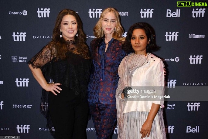 Kinda Alloush Instagram - From the world premiere of yellow bus with the amazing cast & crew Very happy and grateful for joining the tiff 2023 & for receiving a huge applause by the Tiff audience.. looking forward for the next screening & the next big festivals من العرض العالمي الأول لفيلم الحافلة الصفراء مع فريق العمل الرائع.. سعيدة وممتنة لعرض الفيلم في هذا المهرجان الكبير وسعادتي أكبر برد الفعل الرائع والقوي لجمهور مهرجان تورونتو بانتظار العروض القادمة للفيلم.. @nadiaeliewat @wendyjbednarz @tannishtha_c @badi_fatou @shivanidubai @tiff_net @yellowbusfilm