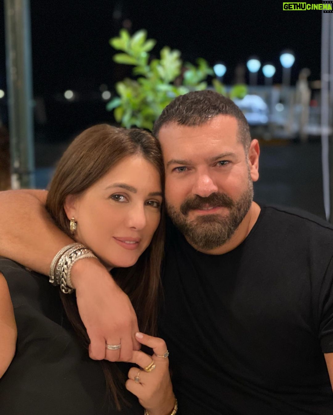 Kinda Alloush - 169.5K Likes - كل سنة وانت طيب وناجح ومبسوط ياحبيبي وسبب حياتي وسعادتي…🎂🎂😍😍😘😘
I will love you till death do us part ❤️❤️❤️