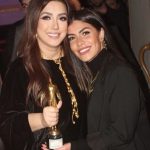 Kinda Alloush Instagram – سعيدة وممتنة لتكريمي في مهرجان القاهرة الدولي للفيلم القصير.. بعد تميز ونجاح فيلمي نزوح والسباحتان.. تكريم أقدره واعتز به خصوصاً وانه جاء إلى جانب تكريم الأساتذة يسري نصرالله وماريان خوري.. وسعادتي أكبر بنجاح المهرجان واستمراريته للدورة الرابعة ليكون فضاء للشباب الموهوبين الذين يمتلكون الشغف وتنقصهم الإمكانيات ليبدأوا رحلتهم في عالم الإخراج السينمائي.. شكراً لصديقي الناقد والمؤلف أحمد شوقي لتقديم التكريم.. وتحية لكل القائمين على المهرجان وتمنياتي بدورة ناجحة ومميزة 🙏🙏❤️❤️❤️ @shawforlife @cairo_short_film_festival
Makeup by @zeinaelnaggar
Jewelry by @nadosjewellery @villababoushka