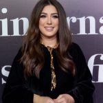 Kinda Alloush Instagram - سعيدة وممتنة لتكريمي في مهرجان القاهرة الدولي للفيلم القصير.. بعد تميز ونجاح فيلمي نزوح والسباحتان.. تكريم أقدره واعتز به خصوصاً وانه جاء إلى جانب تكريم الأساتذة يسري نصرالله وماريان خوري.. وسعادتي أكبر بنجاح المهرجان واستمراريته للدورة الرابعة ليكون فضاء للشباب الموهوبين الذين يمتلكون الشغف وتنقصهم الإمكانيات ليبدأوا رحلتهم في عالم الإخراج السينمائي.. شكراً لصديقي الناقد والمؤلف أحمد شوقي لتقديم التكريم.. وتحية لكل القائمين على المهرجان وتمنياتي بدورة ناجحة ومميزة 🙏🙏❤️❤️❤️ @shawforlife @cairo_short_film_festival Makeup by @zeinaelnaggar Jewelry by @nadosjewellery @villababoushka