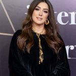 Kinda Alloush Instagram - سعيدة وممتنة لتكريمي في مهرجان القاهرة الدولي للفيلم القصير.. بعد تميز ونجاح فيلمي نزوح والسباحتان.. تكريم أقدره واعتز به خصوصاً وانه جاء إلى جانب تكريم الأساتذة يسري نصرالله وماريان خوري.. وسعادتي أكبر بنجاح المهرجان واستمراريته للدورة الرابعة ليكون فضاء للشباب الموهوبين الذين يمتلكون الشغف وتنقصهم الإمكانيات ليبدأوا رحلتهم في عالم الإخراج السينمائي.. شكراً لصديقي الناقد والمؤلف أحمد شوقي لتقديم التكريم.. وتحية لكل القائمين على المهرجان وتمنياتي بدورة ناجحة ومميزة 🙏🙏❤️❤️❤️ @shawforlife @cairo_short_film_festival Makeup by @zeinaelnaggar Jewelry by @nadosjewellery @villababoushka