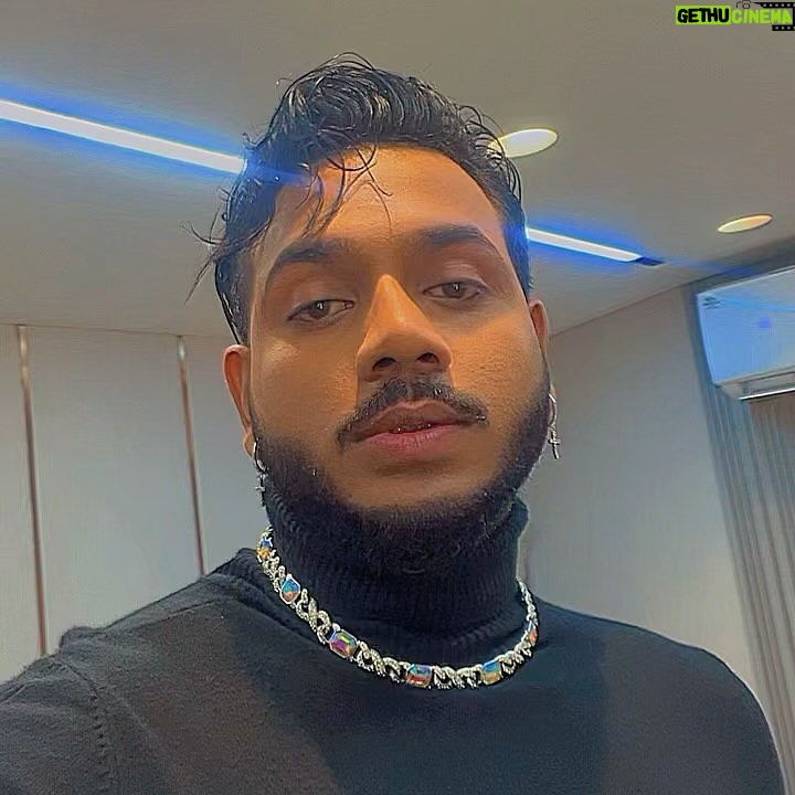 King - 280.6K Likes - Delulu ❌
Dilbar ✅