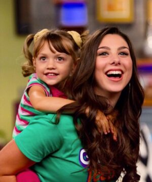 Kira Kosarin Instagram - oh how the time flies… happy Thundermans Return week! 💙⚡️ @mayaleclark
