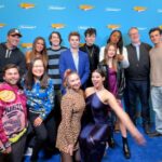 Kira Kosarin Instagram - the energy today is electric 🤩⚡️ it’s #TheThundermansReturn premiere day!