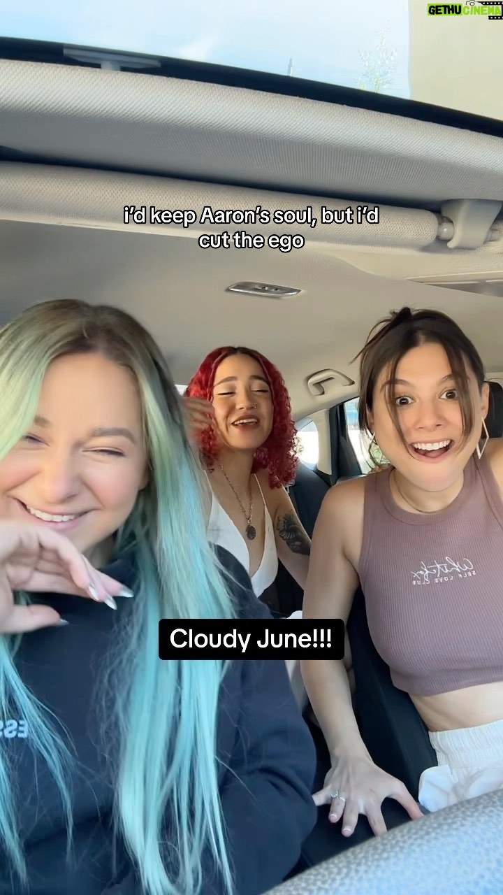 Kira Kosarin Instagram - build a boy ft. @cloudyjune coming NOVEMBER 17TH!!! hehehehe 😈 #reaction #omg #namedrop #toxicex