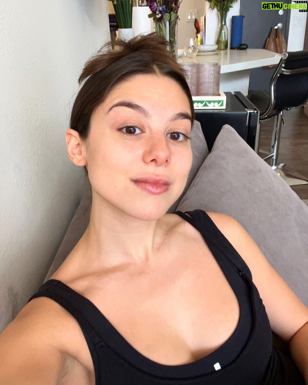 Kira Kosarin Instagram - cookbooks, good friends, golden hours, yarn ends, fresh face, jewelry plates, large fries, chocolate shake!