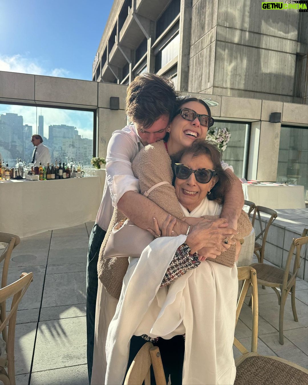 Kira Kosarin Instagram - wedding bday combo <3 cuddles w grandparents, dances with cousins, and carrying on my parents’ torch of performing at weddings with my fiancé 💞💞💞 San Francisco, CA