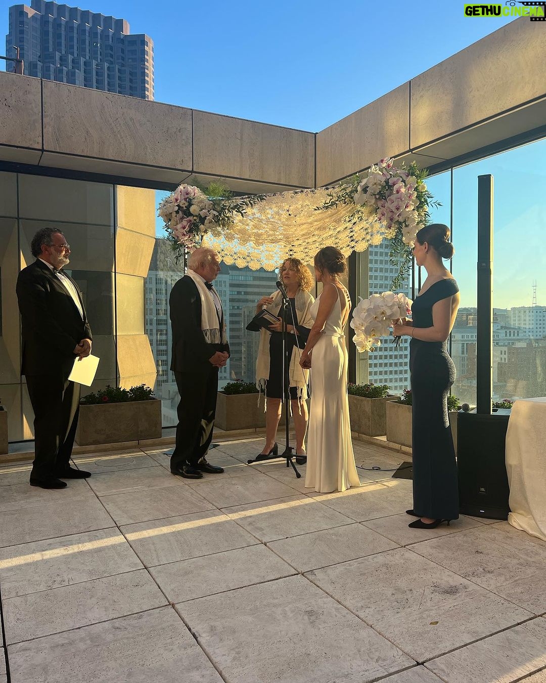 Kira Kosarin Instagram - wedding bday combo <3 cuddles w grandparents, dances with cousins, and carrying on my parents’ torch of performing at weddings with my fiancé 💞💞💞 San Francisco, CA