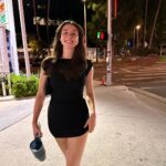 Kira Kosarin Instagram - makin my way downtown ✅ walking fast ✅ faces pass ❌ i’m home bound ✅