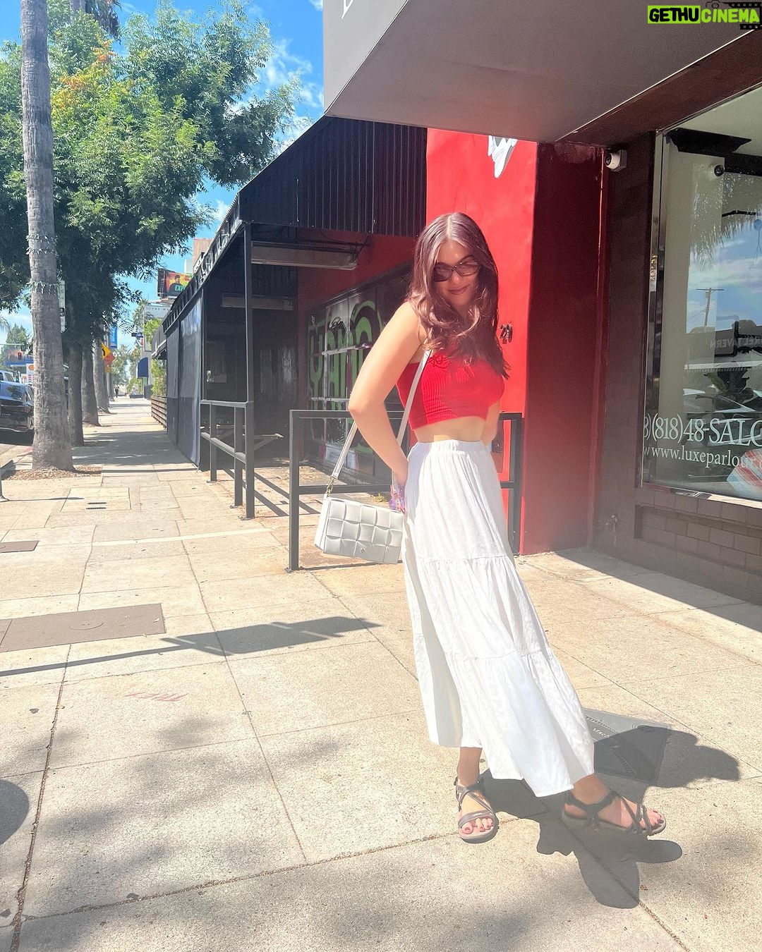 Kira Kosarin Instagram - really just exposing myself as an outfit repeater w these last few posts Building Stuff