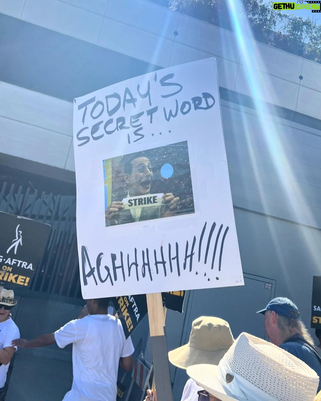 Kira Kosarin Instagram - look what happens when you piss off theater kids! #SAGAFTRAstrong #onstrike The Picket Line