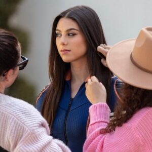 Kira Kosarin Instagram - Thundermans Return now streaming on @paramountplus 💙⚡️

1) mountain top sisters 
2) last looks
3) 🍎🌳
4) my badass stunt double 
5) table read
6) casual superhero behavior 
7) “remember that time”
8) big thundertwin energy
9) heading to the door to the living room set to see if for the first time on day 1. all the feels. 
10) 💙⚡️
