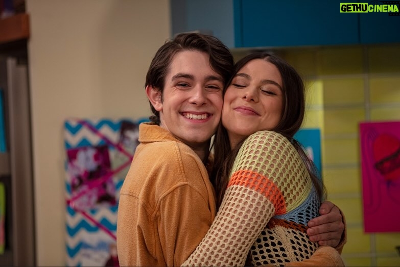 Kira Kosarin Instagram - Thundermans Return NOW STREAMING on @paramountplus. We hope you have as much fun watching as we did making it 💙⚡️ Streaming Now
