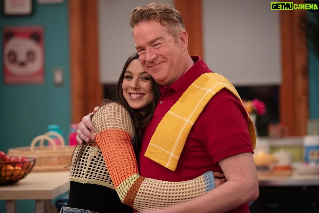Kira Kosarin Instagram - Thundermans Return NOW STREAMING on @paramountplus. We hope you have as much fun watching as we did making it 💙⚡️ Streaming Now