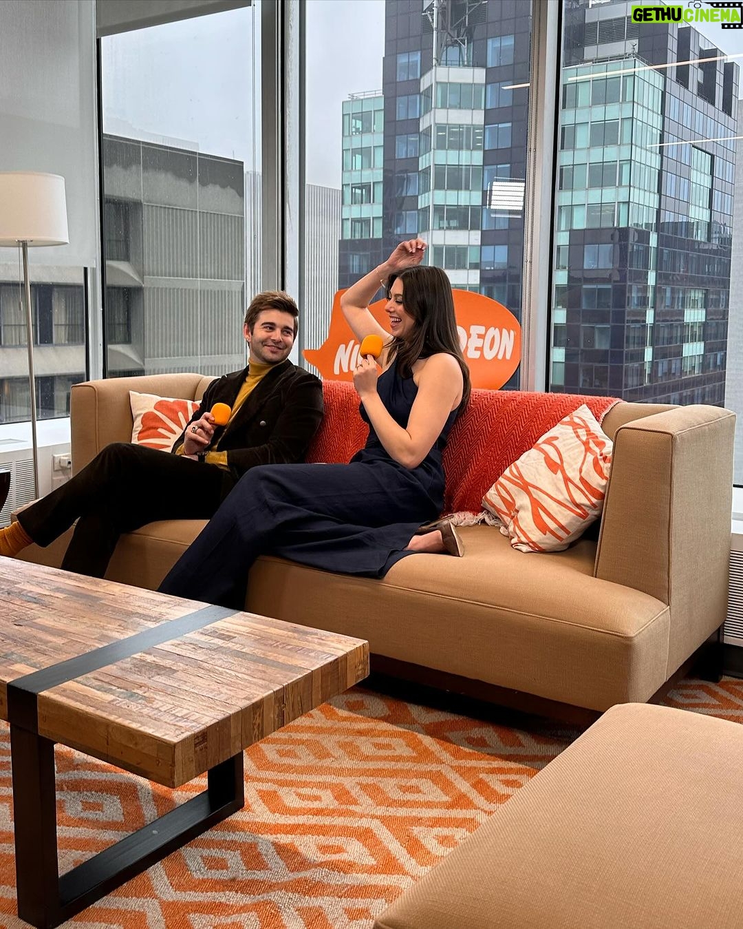 Kira Kosarin Instagram - 2 days of press, rain, billboards, and (mostly) blue outfits 💙 Thundermans Return tmrw ⚡️ New York City