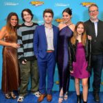 Kira Kosarin Instagram - a lil premiere to start the week 💙⚡️ TWO DAYS to Thundermans Return!