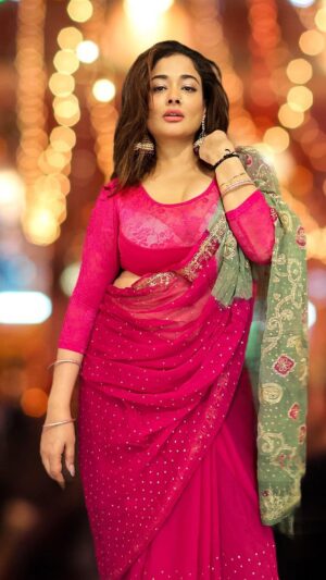 Kiran Rathod Instagram - #jhumkagirare 

#reels #reelsinstagram #instagram #trending #viral #explore #love #instagood #explorepage #tiktok #reelitfeelit #follow #photography #fyp #reel #instadaily #followforfollowback #reelsvideo #likeforlikes #like #fashion #memes #foryou #reelkarofeelkaro #music #o #insta #instagramreels #kiranrathod