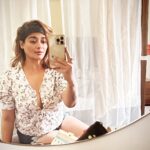 Kiran Rathod Instagram – Mirror, Mirror on the wall, who’s the prettiest of them all?” 

#photooftheday #beauty #beautiful #me #kiranrathod #kiranrathore #instagood #instamood #instadaily #weekend #beach #sun #sand #bikini #manifestation