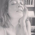 Kiran Rathod Instagram - Straight from the bed How are you my lovelies #style #happy #photo #life #nature #insta #cute #viral #beachvibes #model #music #travel #memes #explorepage #liker #girl #explore #selfie #india #beauty #kiranrathod #kiranrathore #trending #manifestation #following #loveyourself #lifestyle #tiktok #photoshoot #photographer