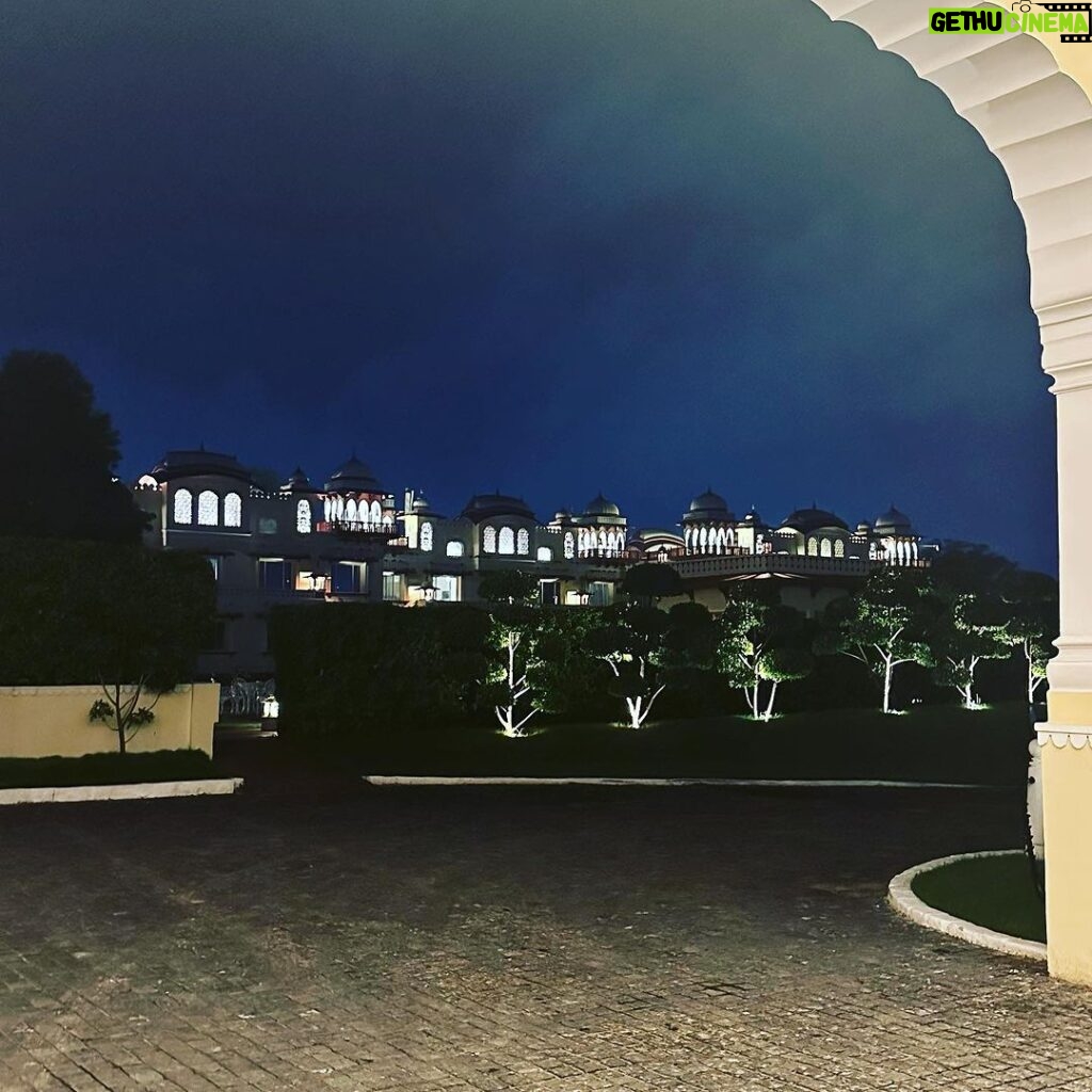 Kiran Rathod Instagram - An evening in Jaipur #jaipur #💕 Jai Mahal Palace Jaipur