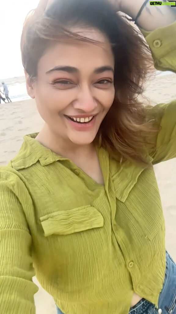 Kiran Rathod Instagram - #me #beach #sun #sand #waves