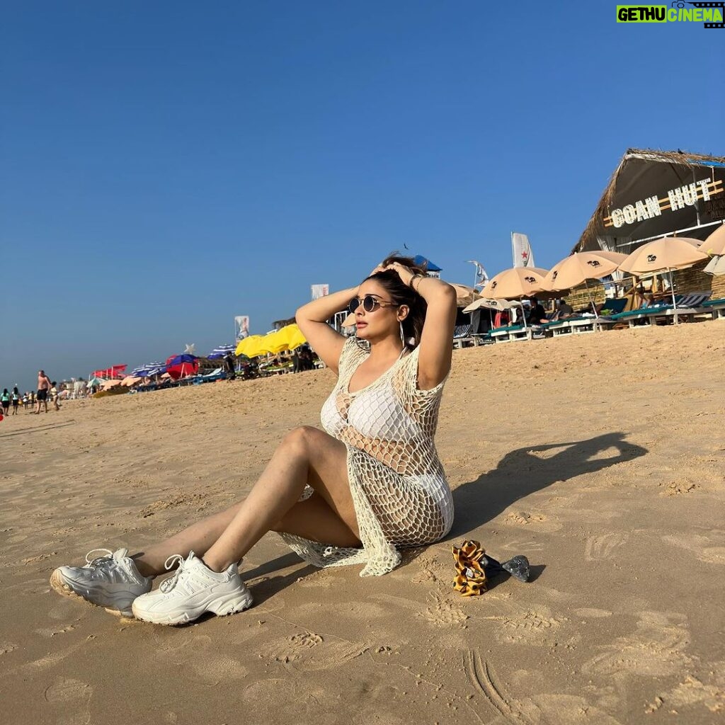 Kiran Rathod Instagram - The beach is calling and I must go.……. 🌈🕶👙 #beach #sun #sand #sea #bikini #bikinilovers #travel #travelphotography #travelgram #photooftheday #photo #look #picture #pics #images #lookoftheday #beauty #beautiful #kiranrathod #kiranrathore #instadaily #instagood #instamood #love #peace #happy #happiness #kiki #goa #goadiaries