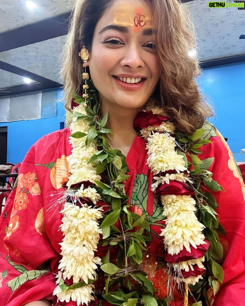 Kiran Rathod Instagram - Cheers to a fresh start and a year filled with exciting adventures. May the New Year bring you prosperity and success in all your endeavors. #manifest 1-1-2024 🕉️🕉️🕉️ #newyear #2024 #instagood #instamood #love #peace #happy #happiness #prosperity #wisdom #sucess #achievement #manifestation #beauty #beautiful #kiranrathod #kiranrathore #travel #kashi #banaras #ganga #instafamily #travelphotography # Banaras