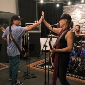 Kirk Hammett Instagram - Happy Bday Mi Hermano and fellow musical collaborator !!!
Hope you have a tremendous day and surf !!! 🏄‍♂️ 🫵🙌🤙 @robtrujillo ✨