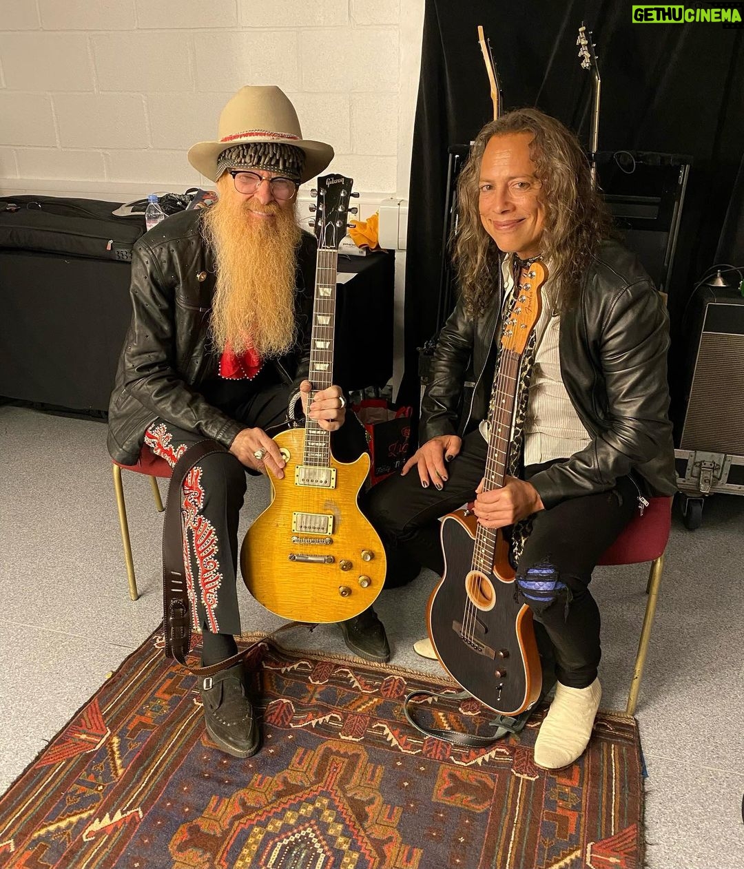 Kirk Hammett Instagram - BG, Greeny, an Acoustasonic and myself at Jeff Beck Tribute, Royal Albert Hall 22 May 2023 ⚡️🎸⚡️ Photo📸by @blizzyblain Blain Clausen #jeffbeck @billyfgibbons @jeffbeckofficial