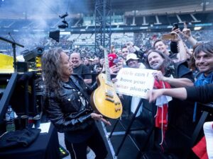 Kirk Hammett Instagram - 😆😆😆 (a @rosshalfin 📸 photo)